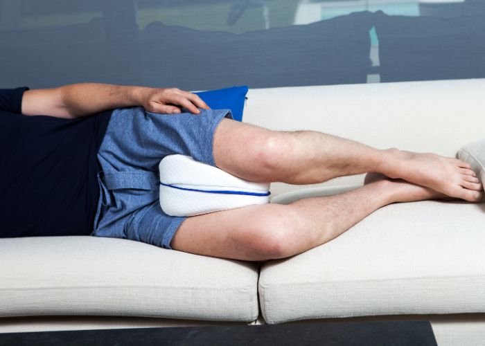 comfz pillow covjek na kaucu