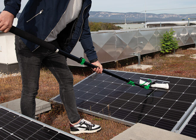 Teleskopska četka solarni